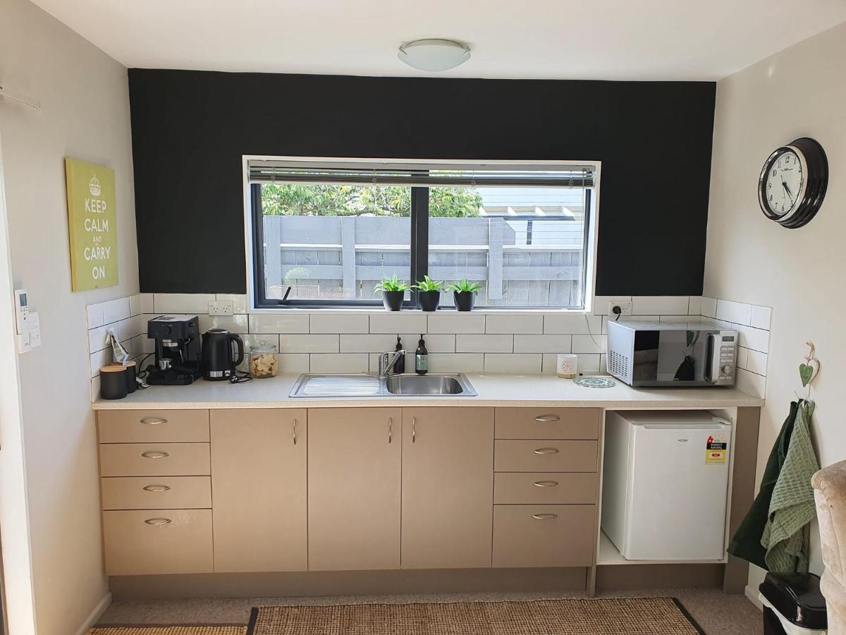 The Tin Hut Apartment เบลนิม ภายนอก รูปภาพ